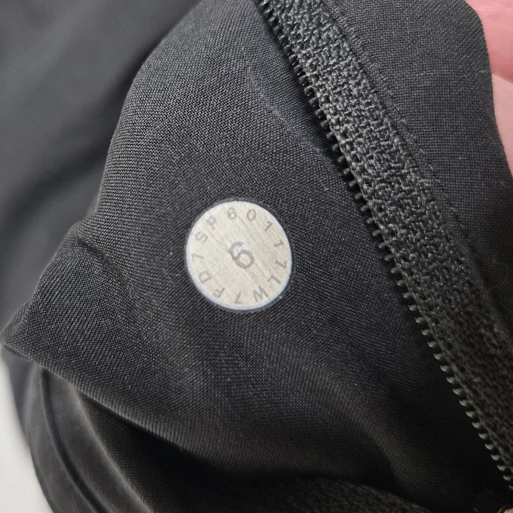 lululemon athletica tracker iv